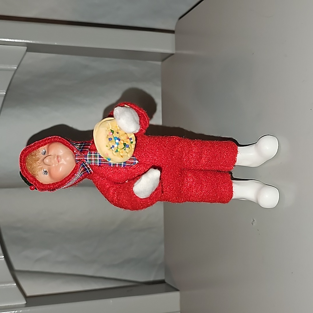 Byers Choice Kindles figurine